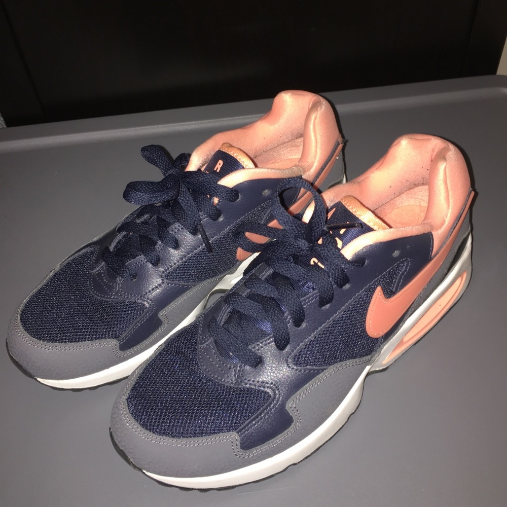 Nike Air Max ST